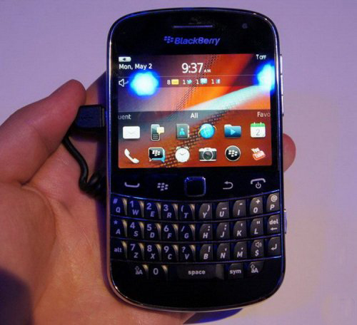 史上最薄的黑莓　Bold 9900手机详评