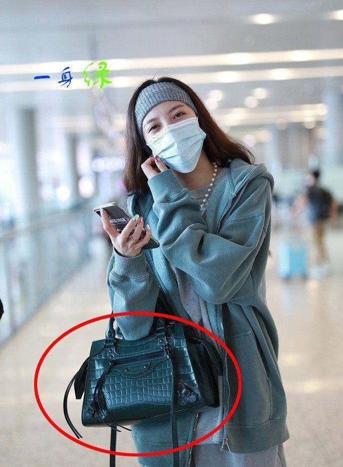 华为属火的手机壁纸
:看了宋妍霏穿的这一身绿，才明白为何杨紫和张一山只能是朋友