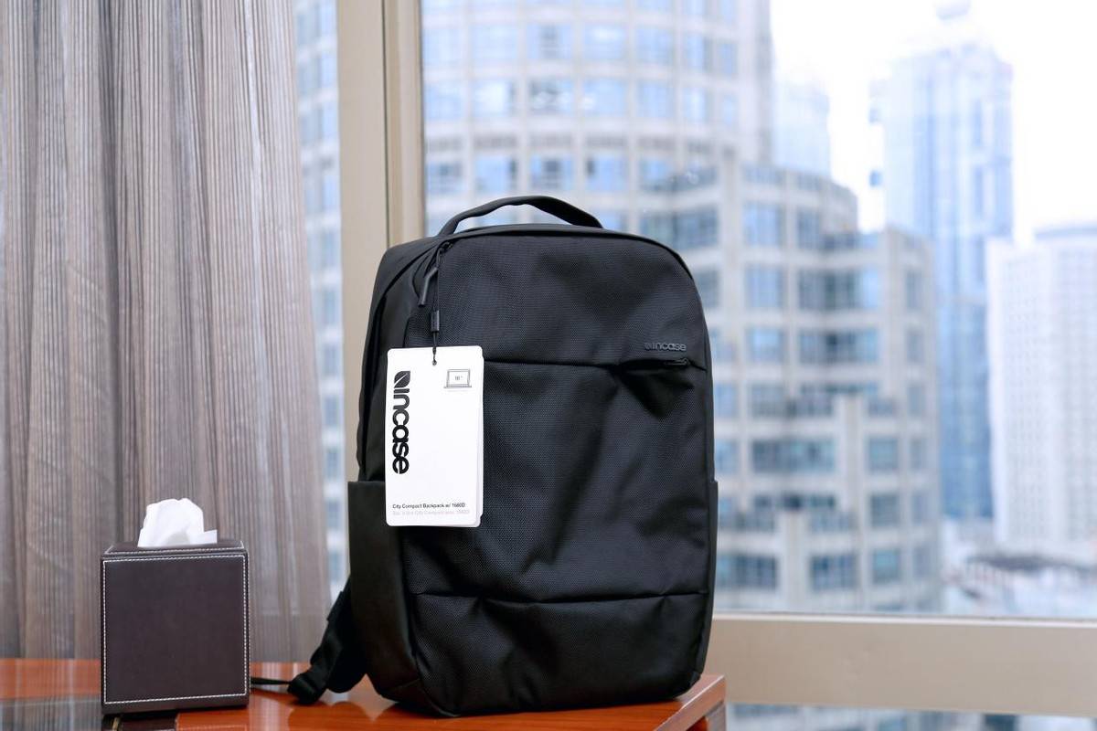苹果平板无线蜂窝版:通勤、出行皆宜，什么样的背包适合你？