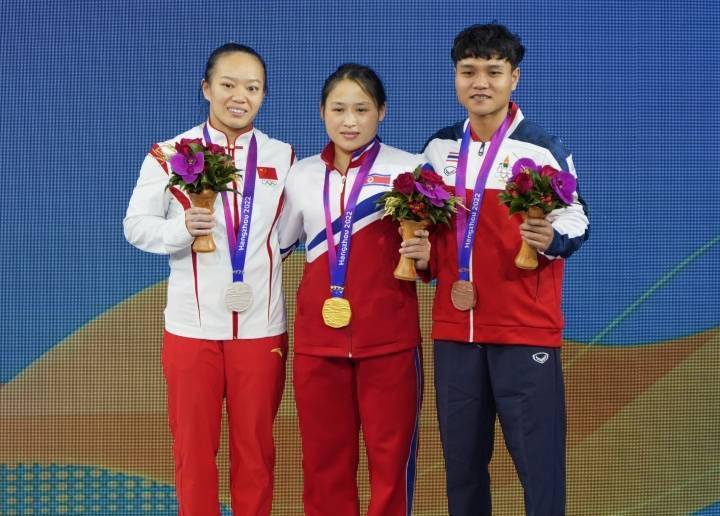 朝鲜举重队杭州亚运会首秀破世界纪录夺金-第2张图片-太平洋在线下载