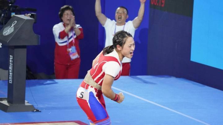 朝鲜举重队杭州亚运会首秀破世界纪录夺金-第5张图片-太平洋在线下载